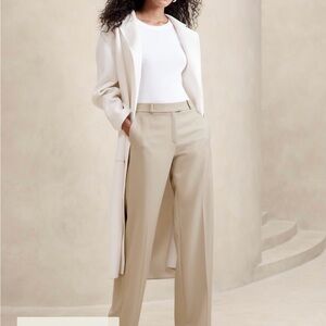 Banana republic size 2 trousers new never worn